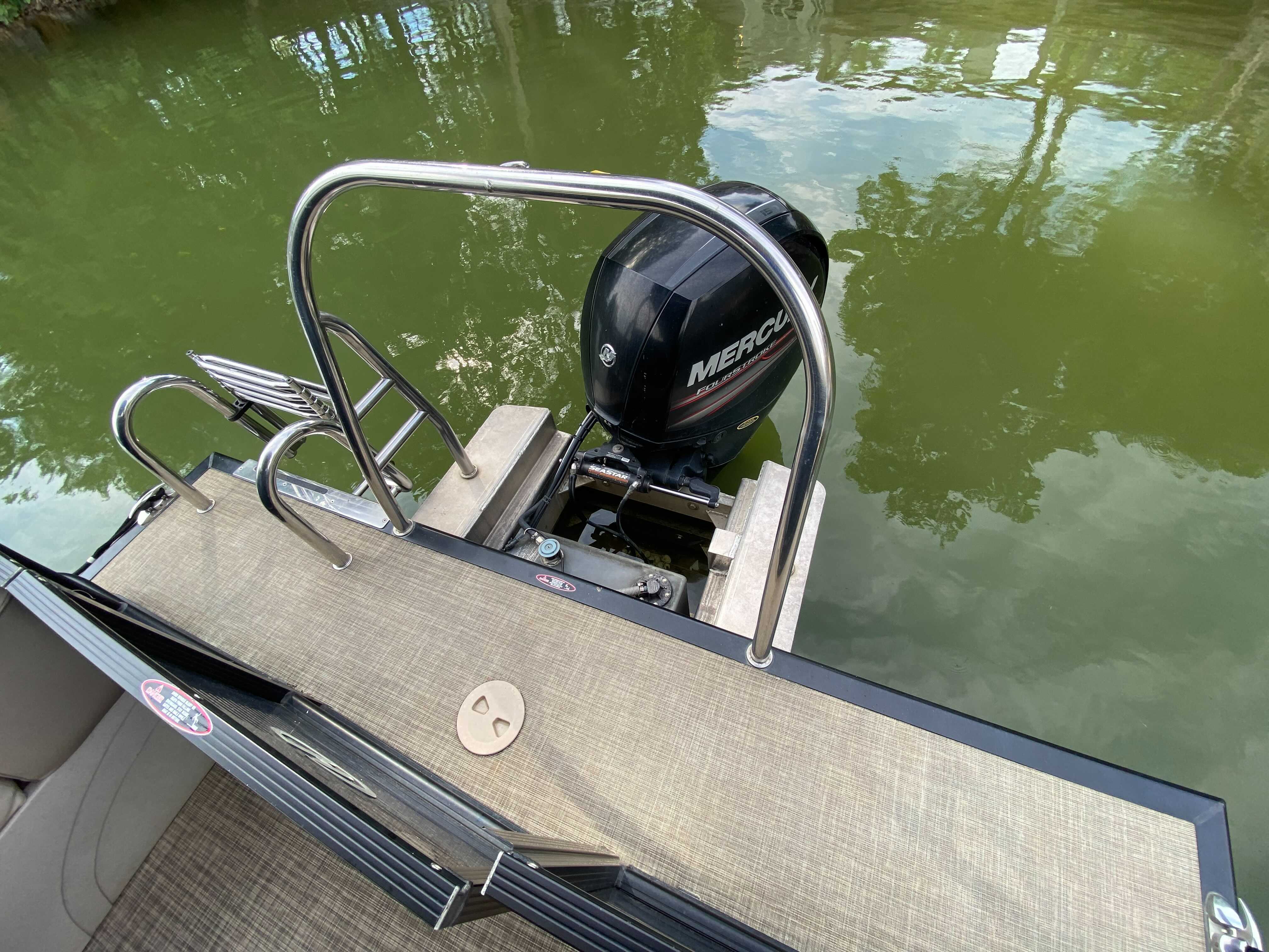 Best Pontoon Boat Rentals Find Pontoon Boat Rentals Near Me Docklyne